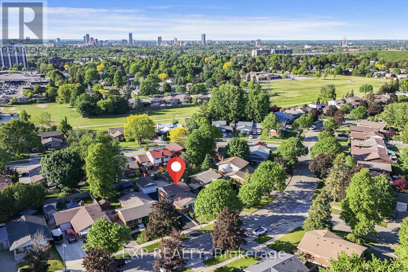 124 DUNSMERE DRIVE - 46