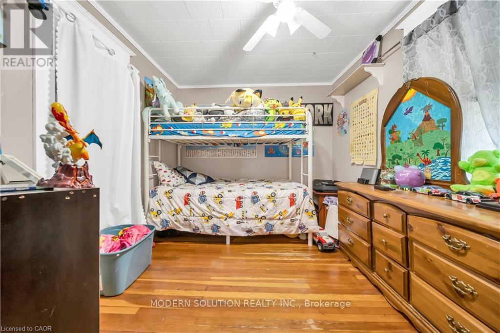 457 DAVIS STREET - 16