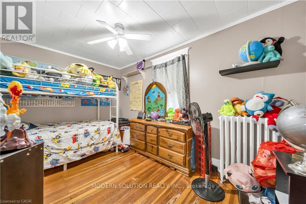 457 DAVIS STREET - 7