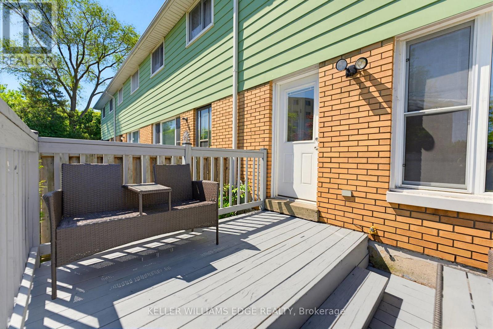 #7 161 BERKINDALE DRIVE - 24