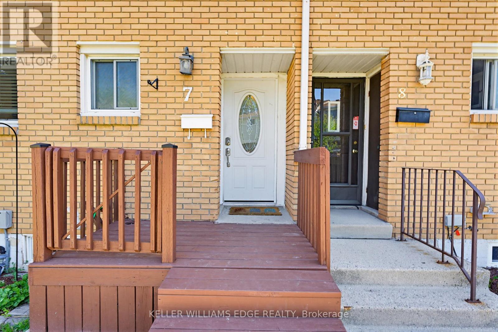 #7 161 BERKINDALE DRIVE - 4