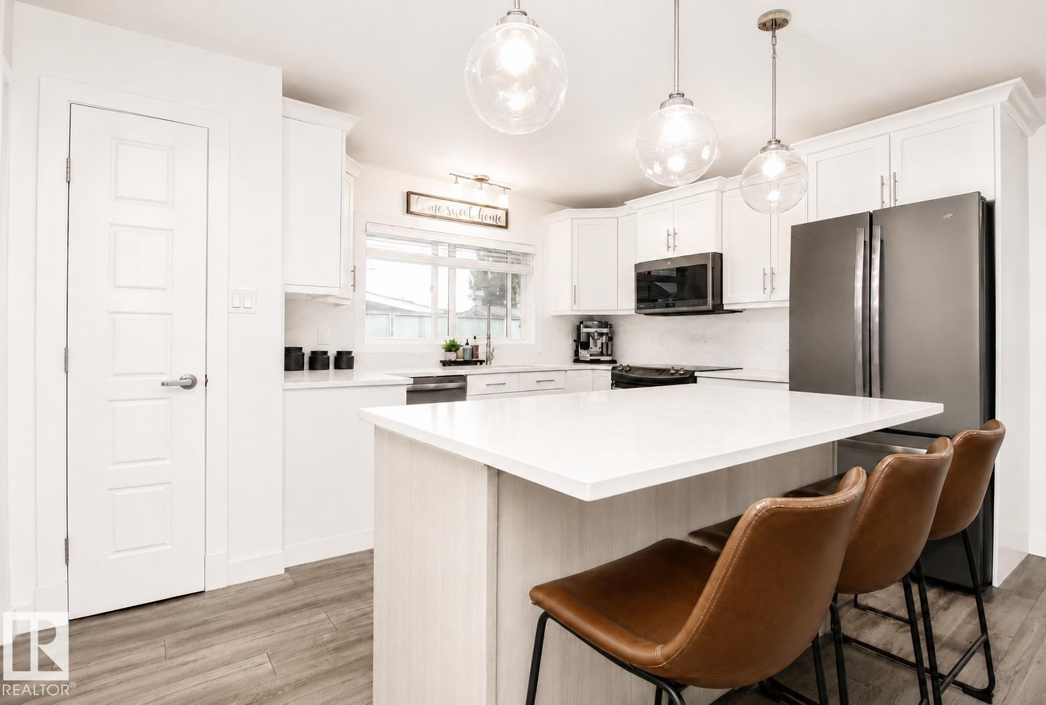 4904 103 AV NW - 11