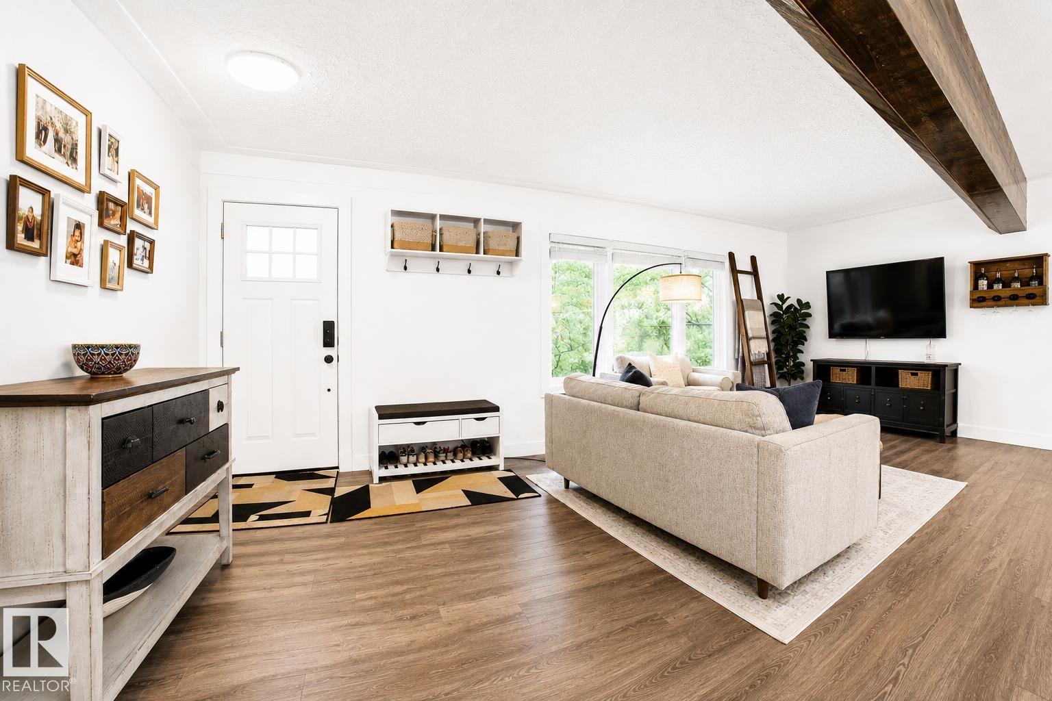 4904 103 AV NW - 6
