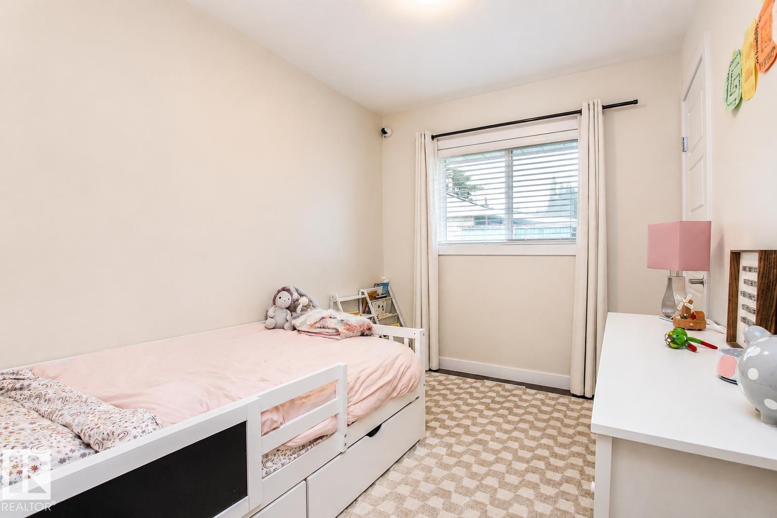 4904 103 AV NW - 29