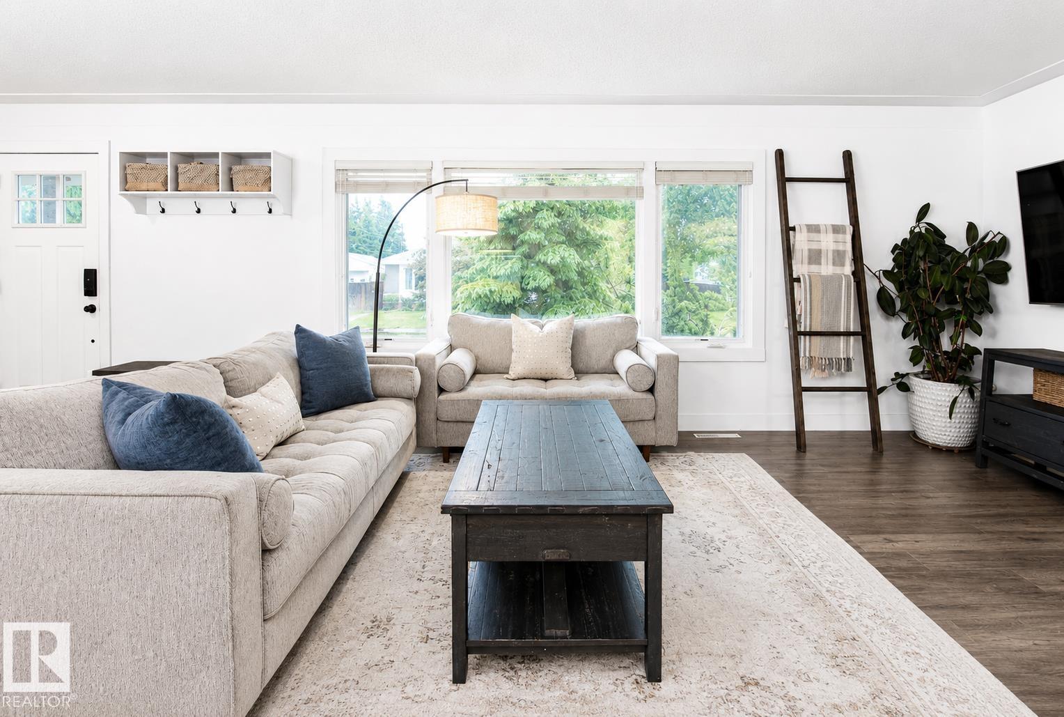 4904 103 AV NW - 23