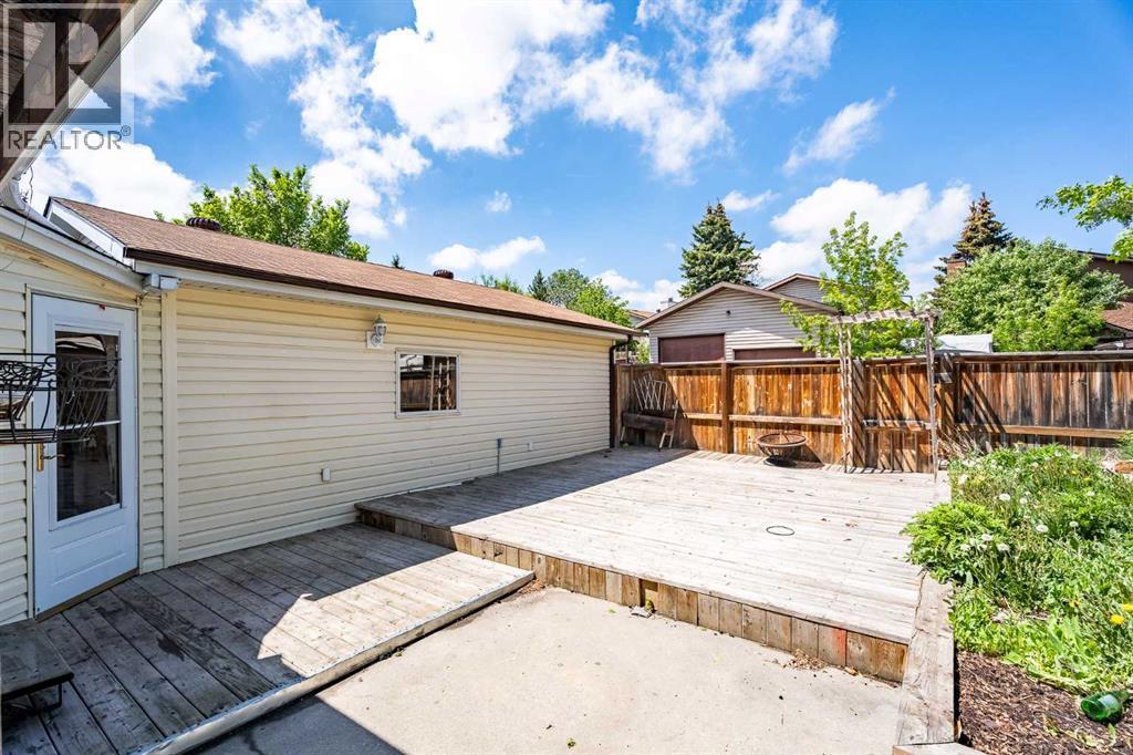 187 Templeton Circle NE - 43