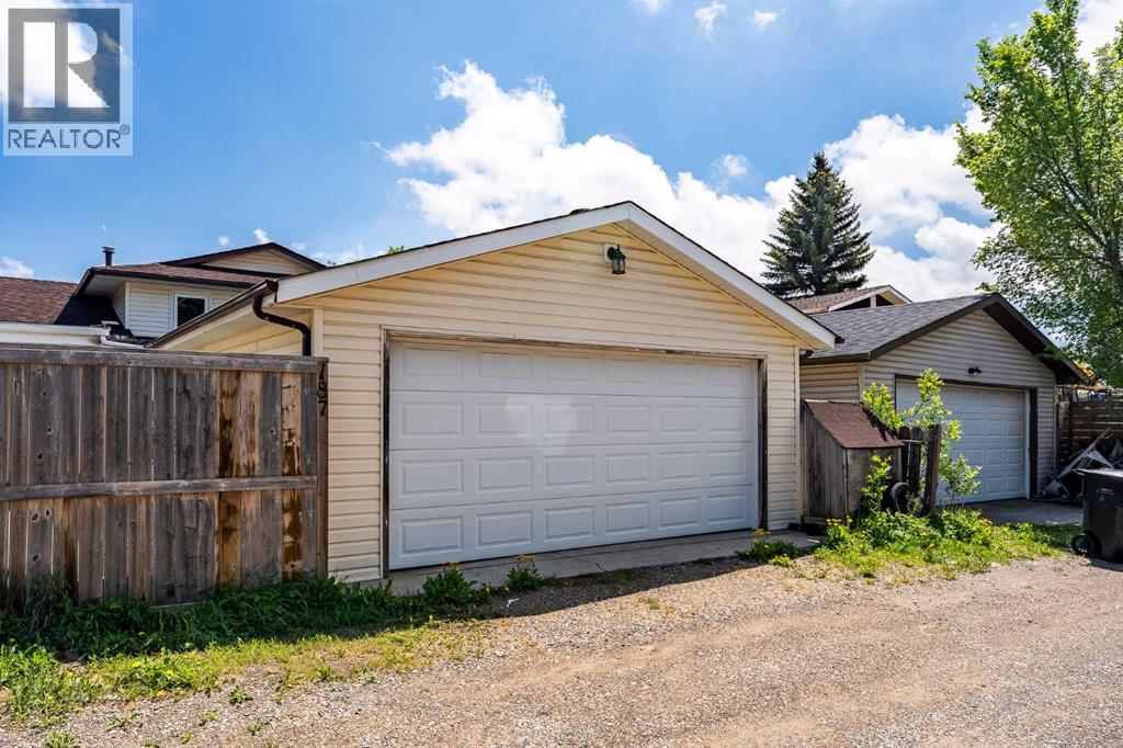 187 Templeton Circle NE - 45