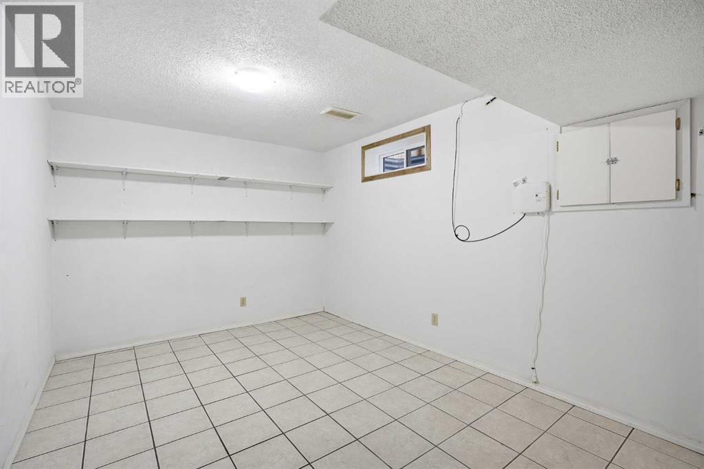 187 Templeton Circle NE - 34