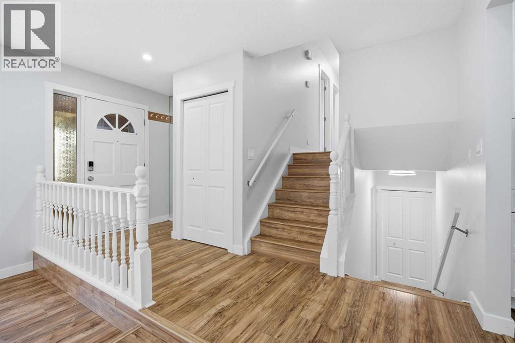 187 Templeton Circle NE - 6