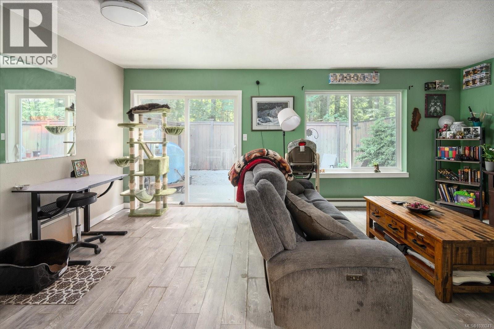 #10 711 Malone Rd - 6