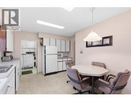 22641 Brown Avenue, Maple Ridge, BC V2X3R6 Photo 10