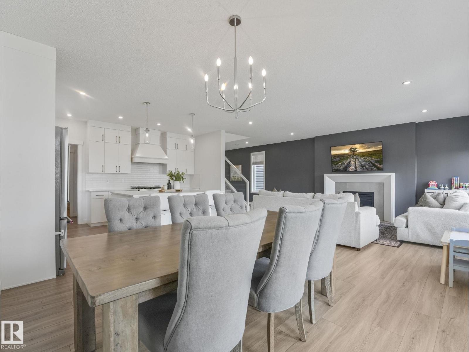 6404 176 AV NW - 15