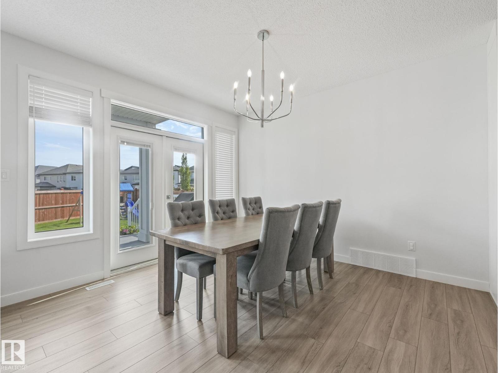 6404 176 AV NW - 16