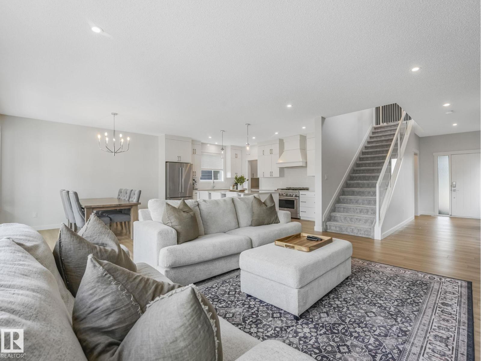 6404 176 AV NW - 20