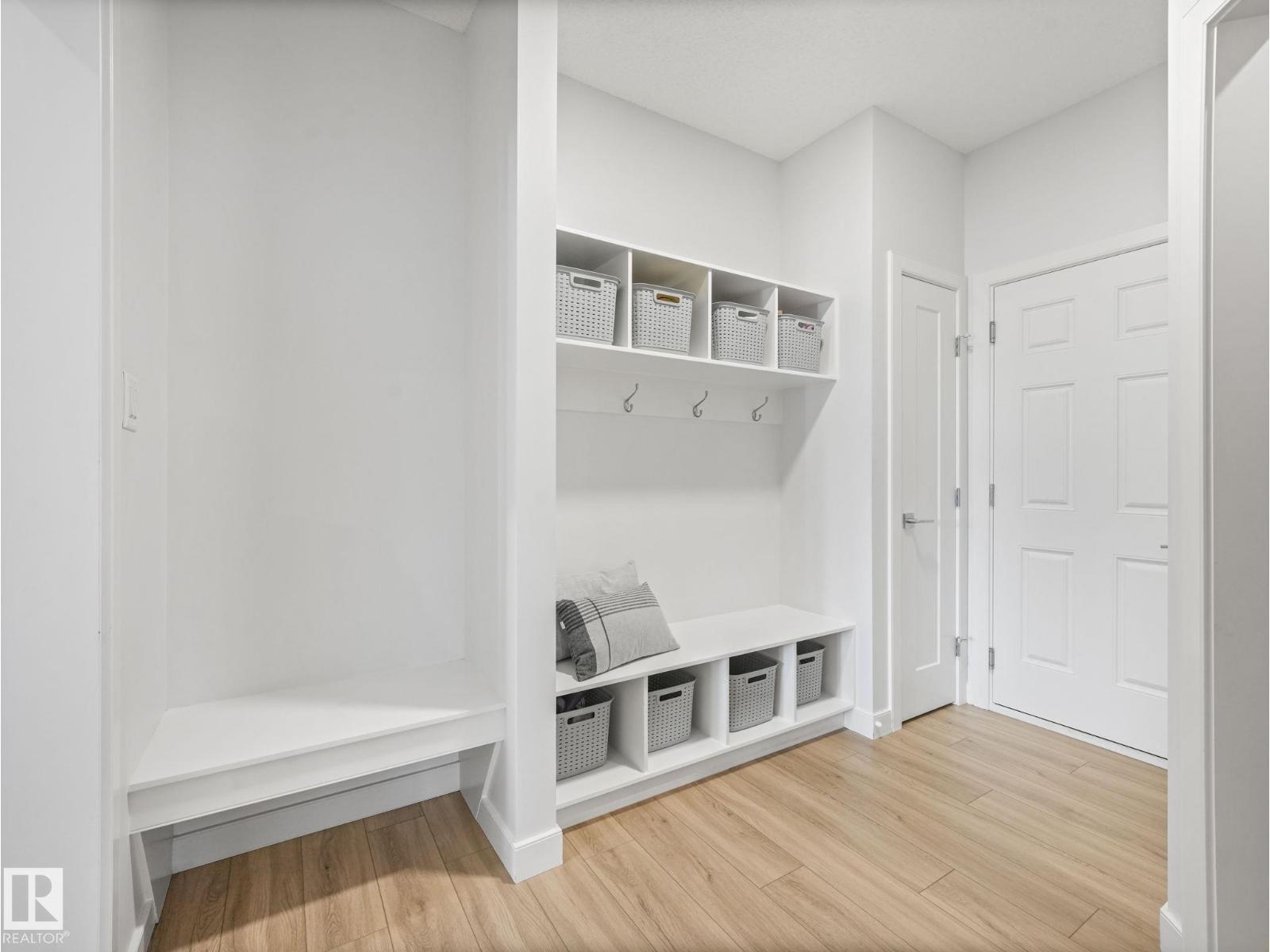 6404 176 AV NW - 26