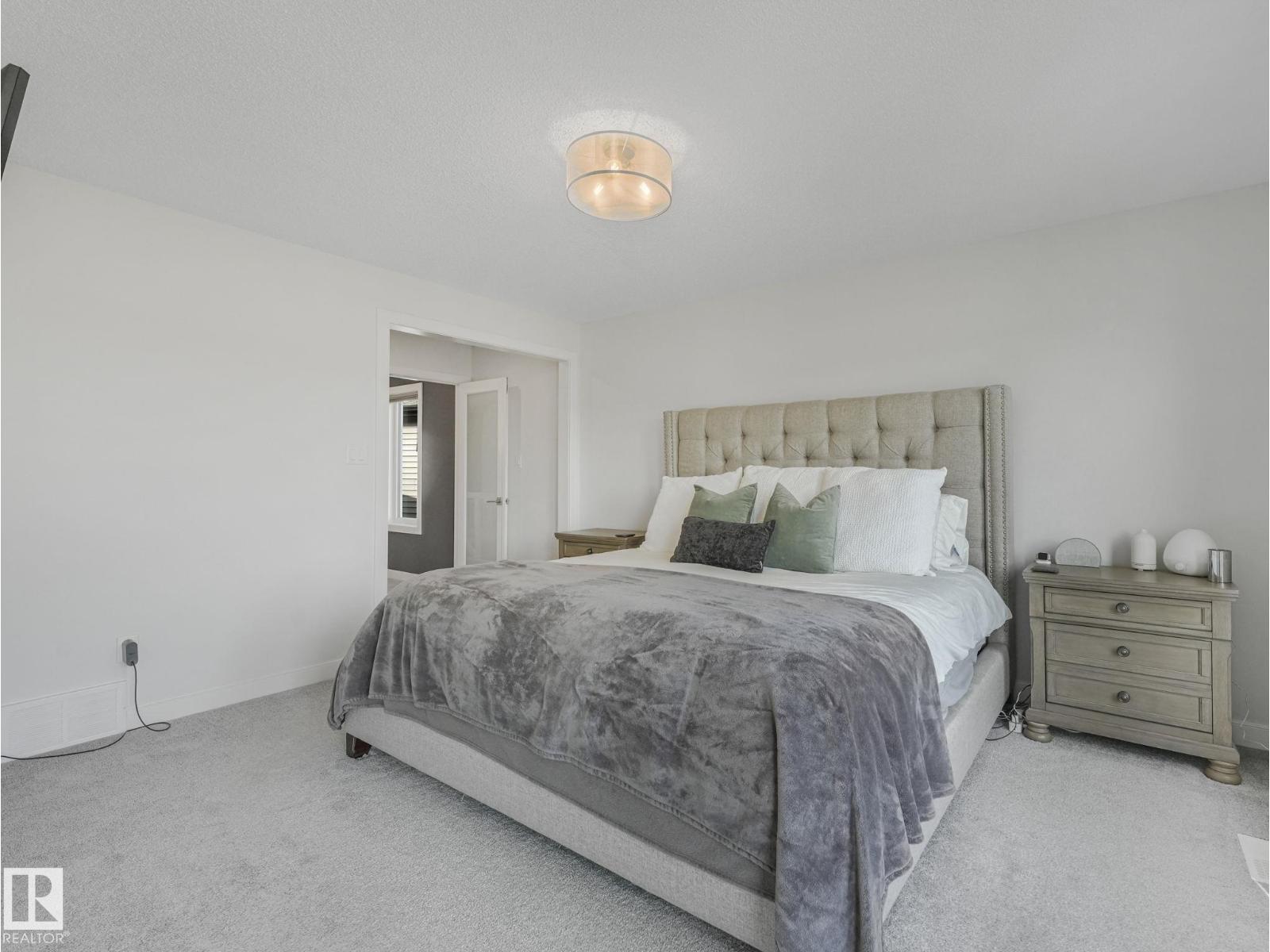 6404 176 AV NW - 31