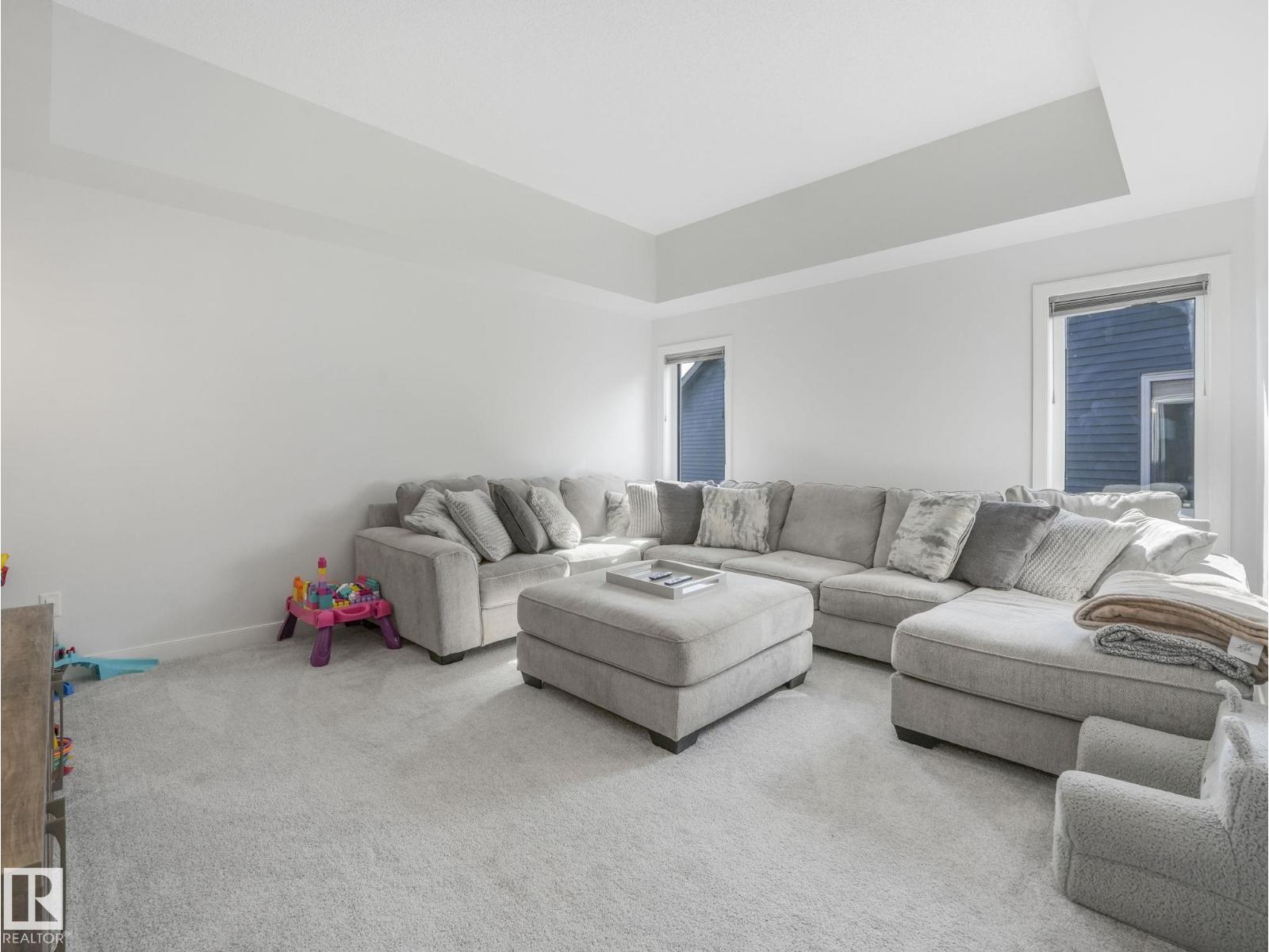 6404 176 AV NW - 48