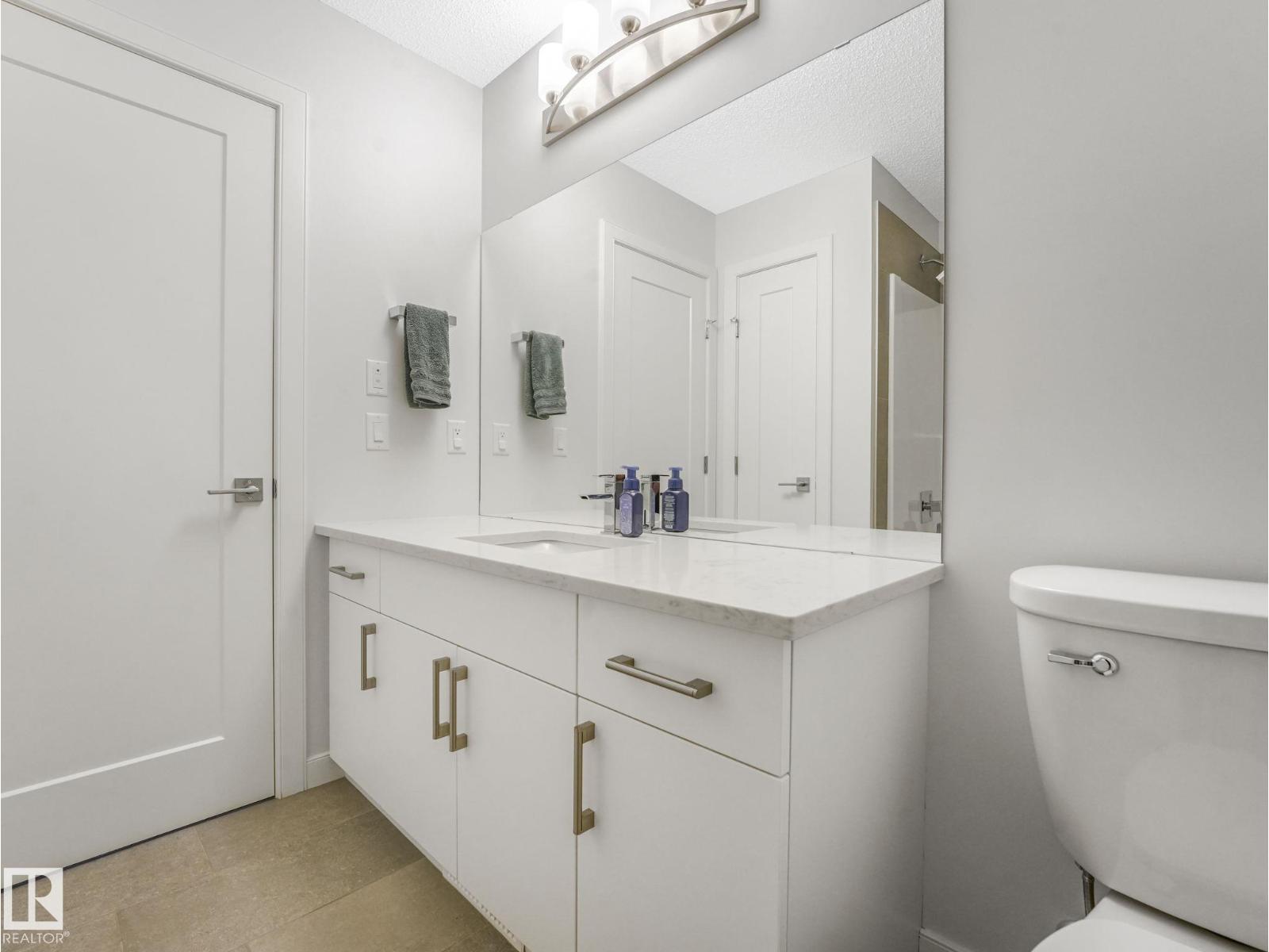 6404 176 AV NW - 50