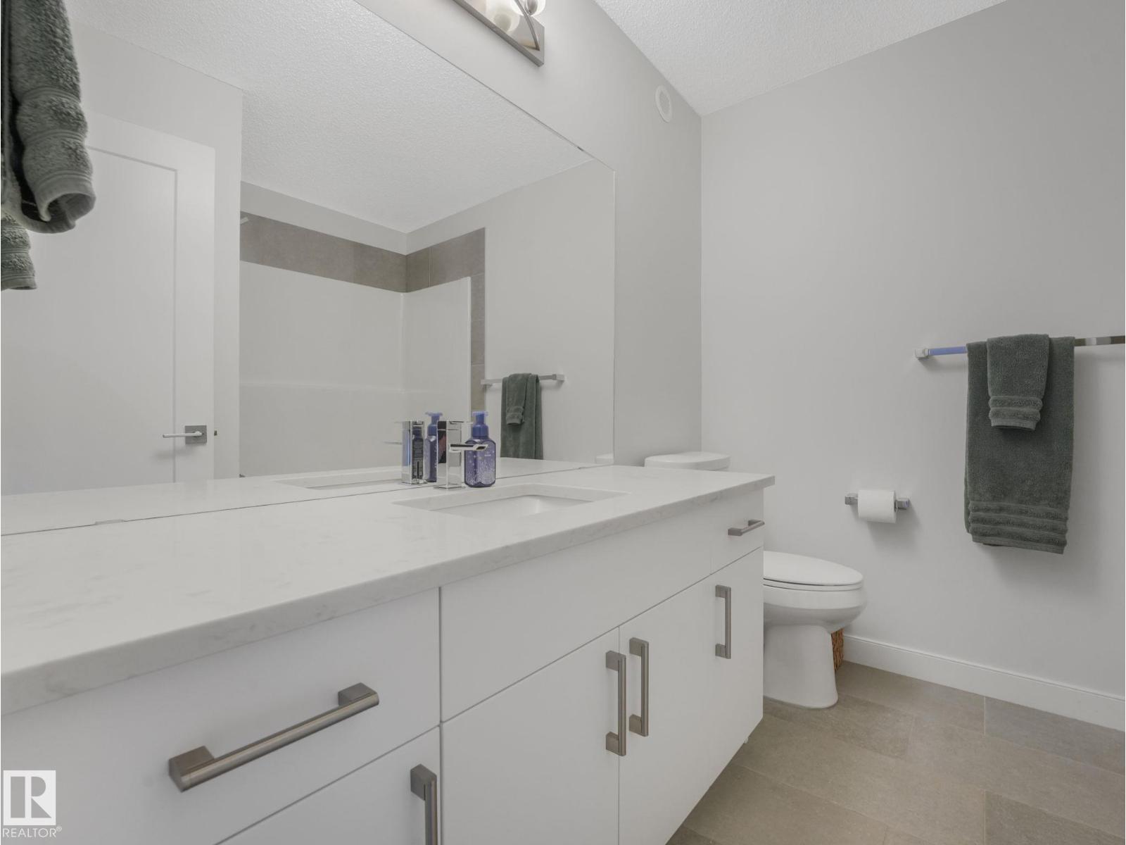 6404 176 AV NW - 51