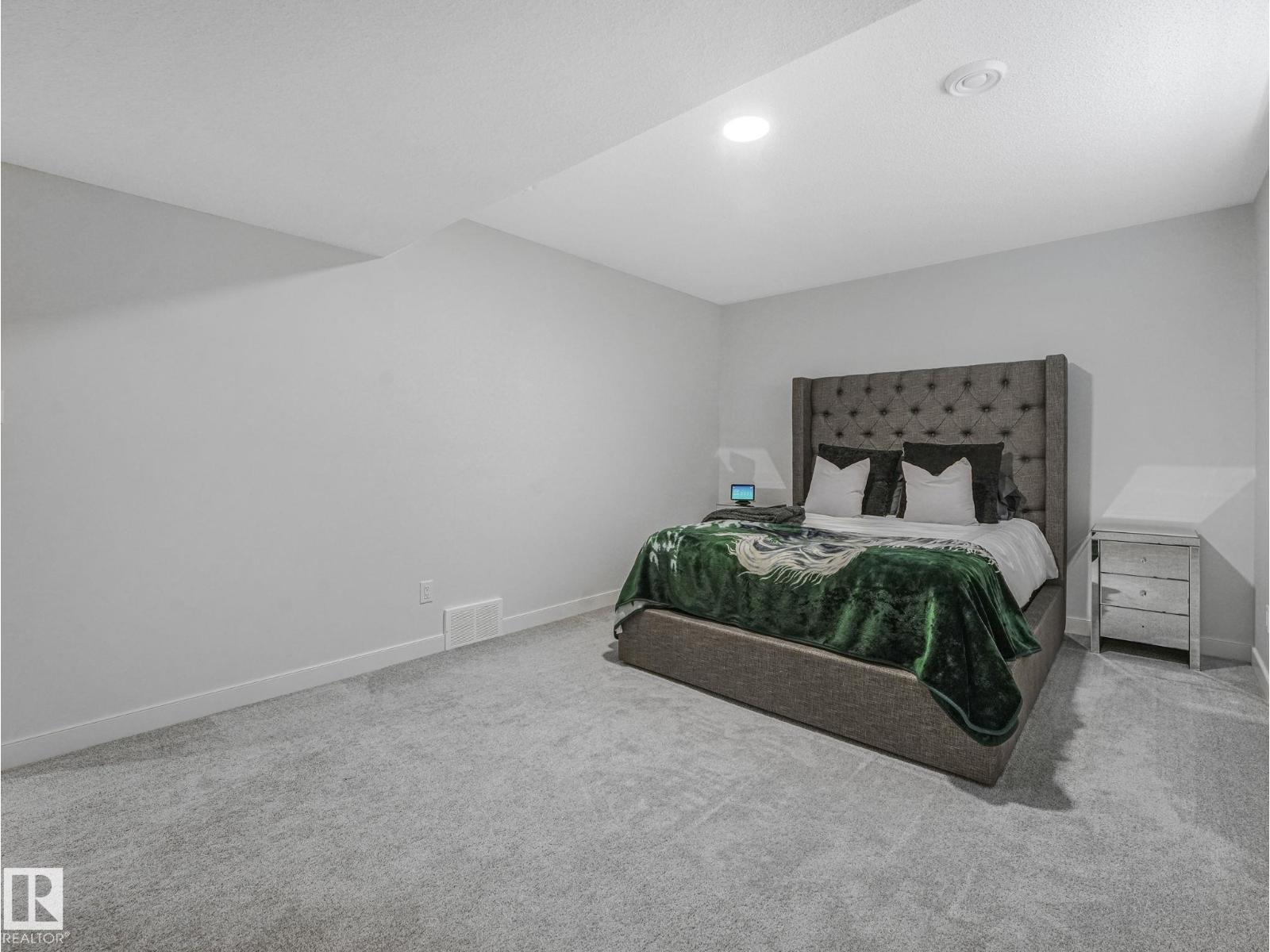 6404 176 AV NW - 60
