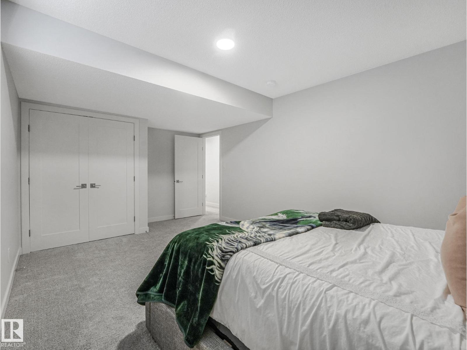 6404 176 AV NW - 61