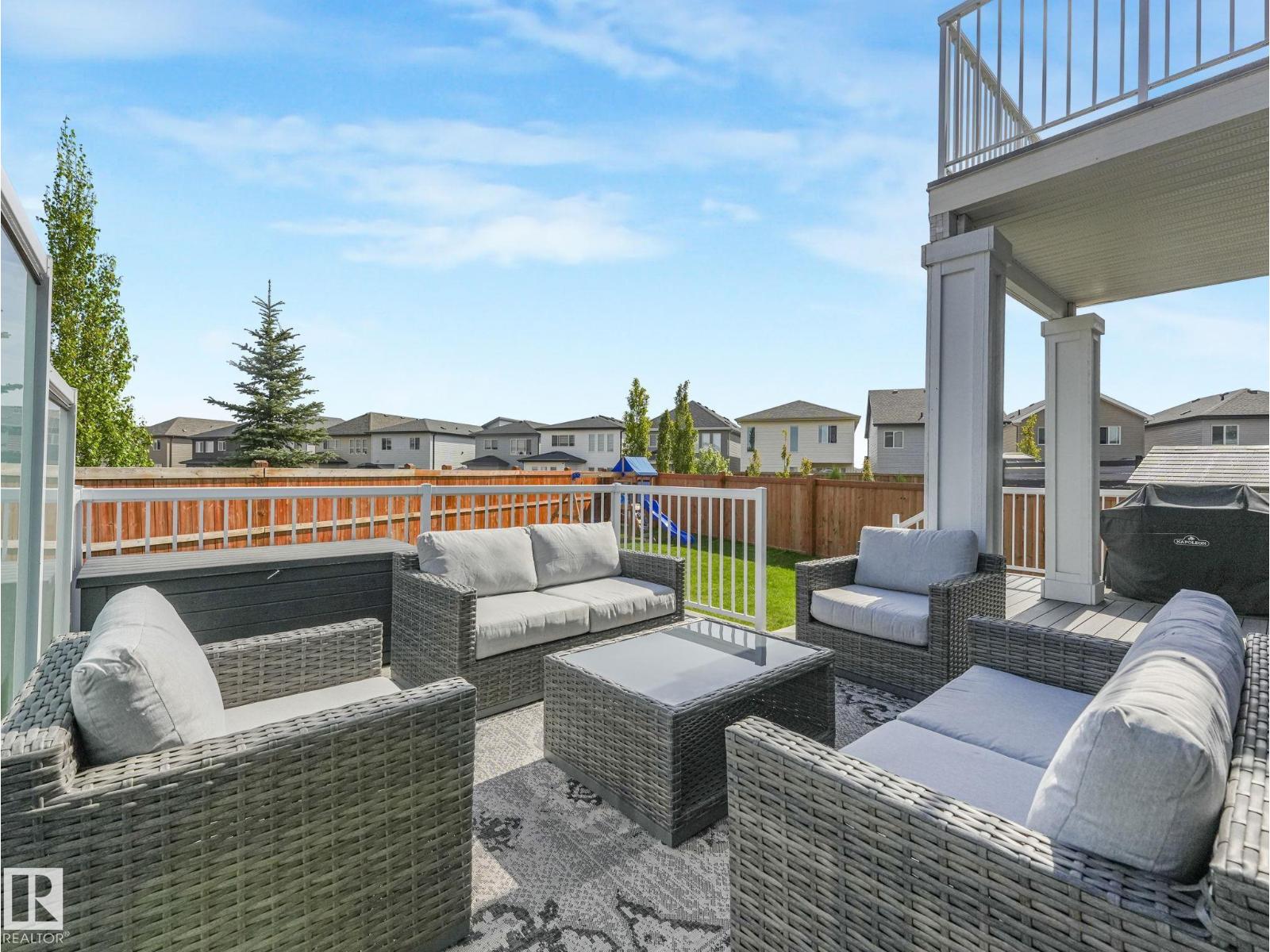 6404 176 AV NW - 67