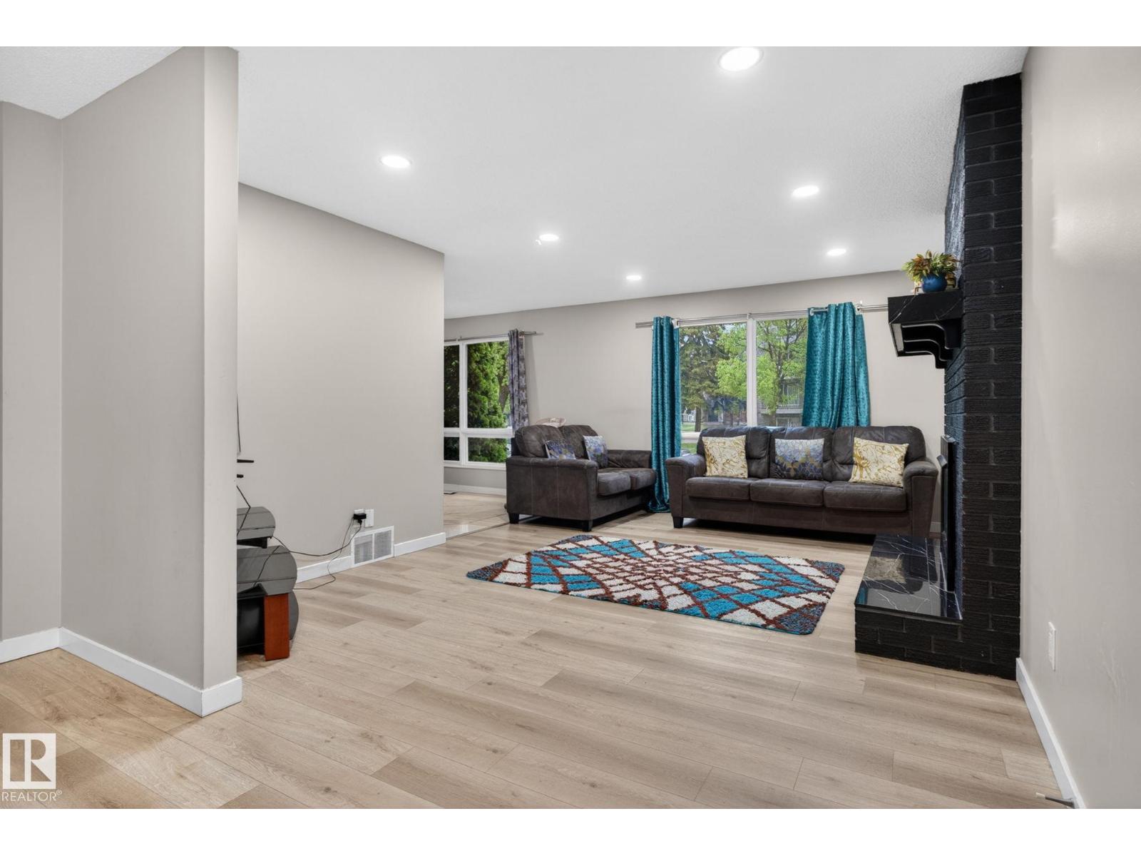 14332 121 ST NW - 3