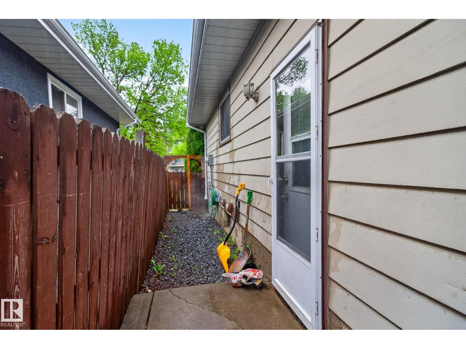 14332 121 ST NW - 43