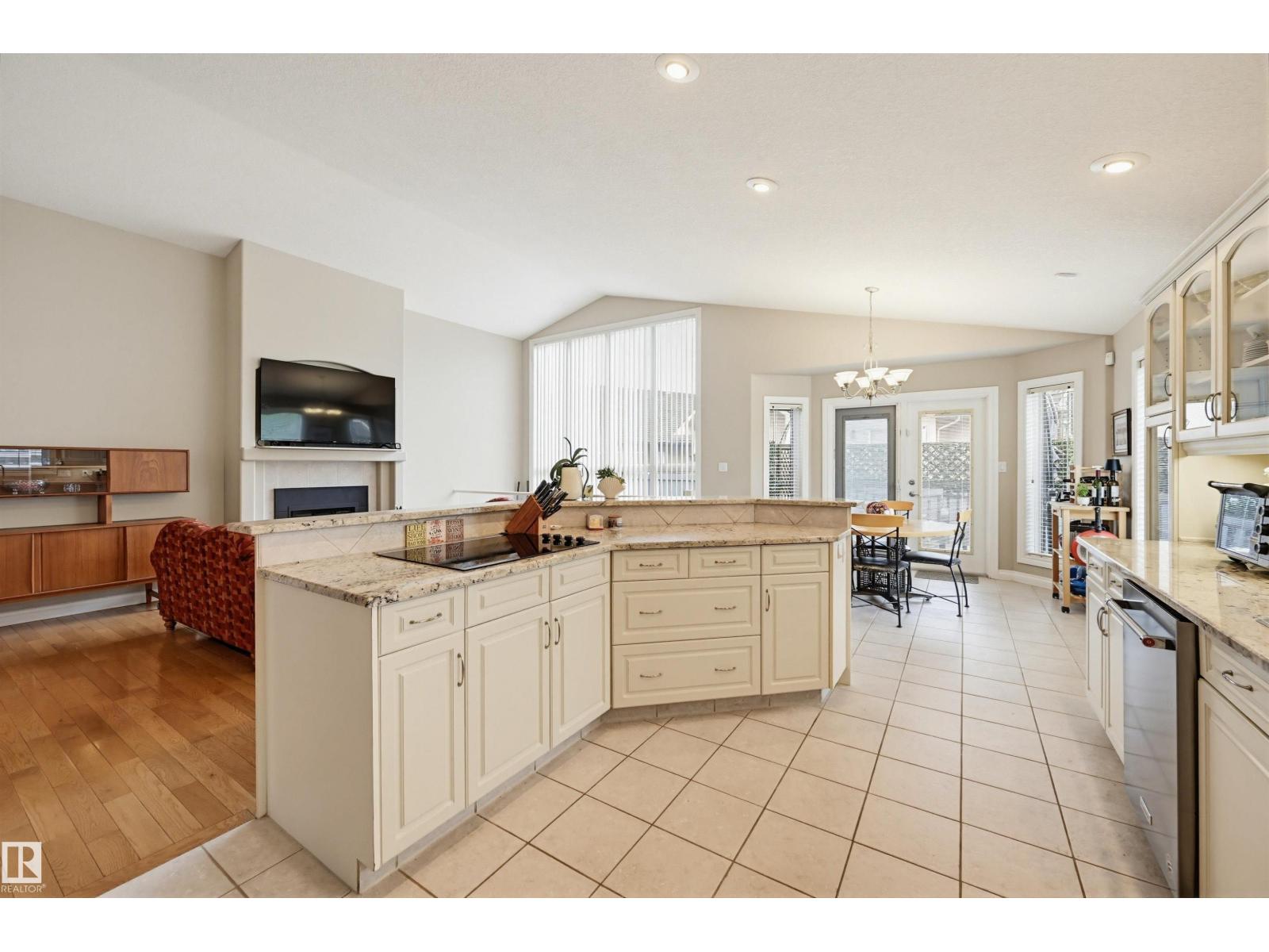 28 PRESTIGE PT NW — photo 15