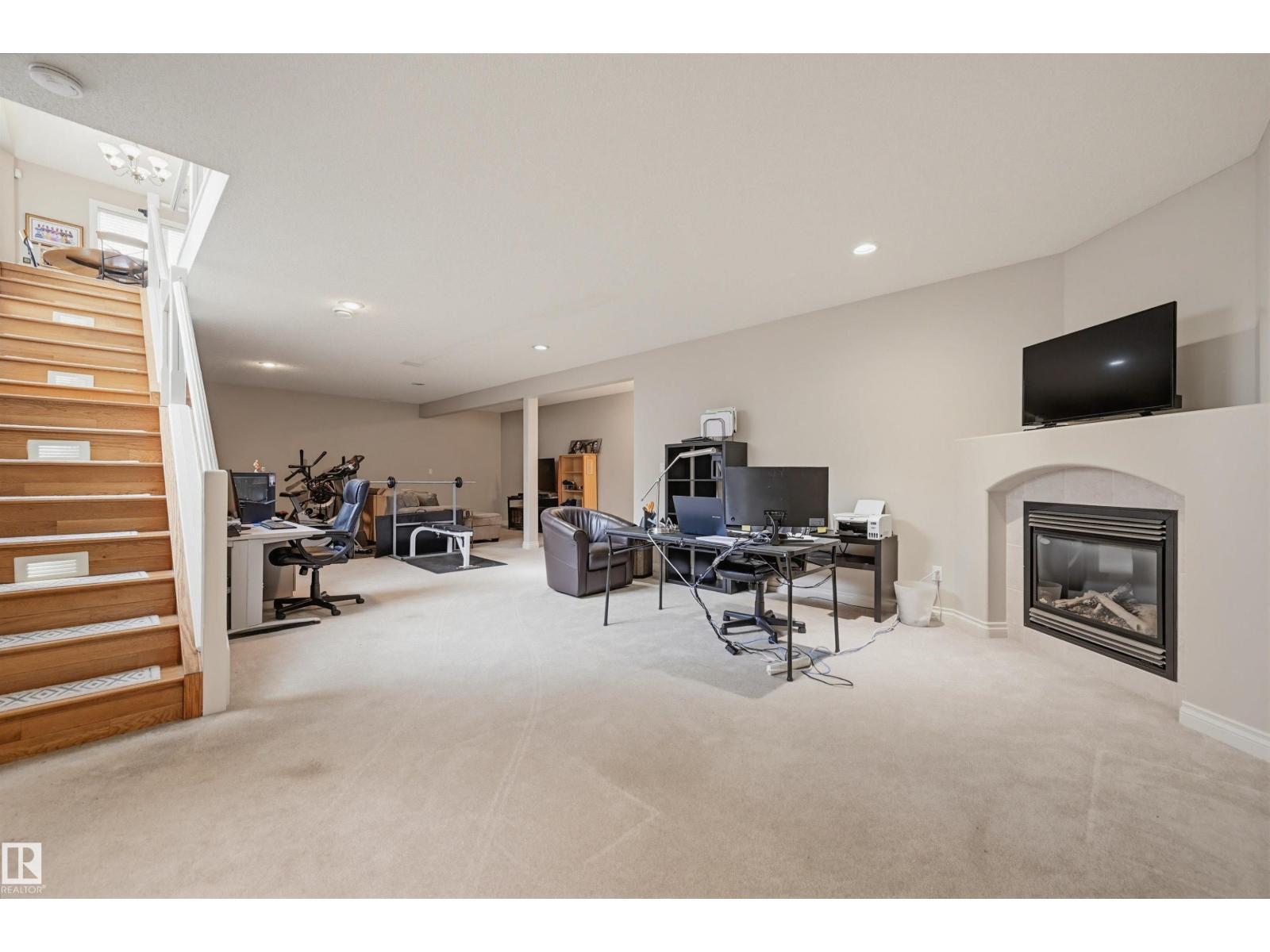 28 PRESTIGE PT NW — photo 24