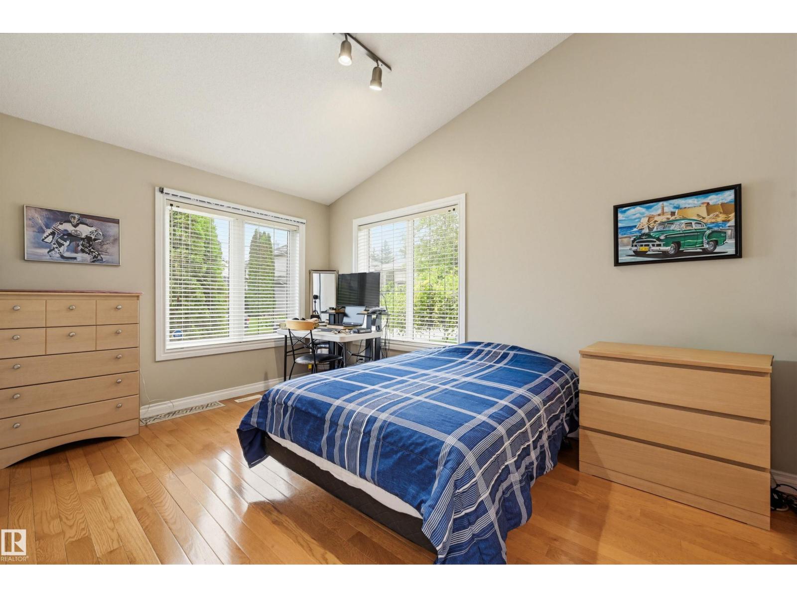 28 PRESTIGE PT NW — photo 26