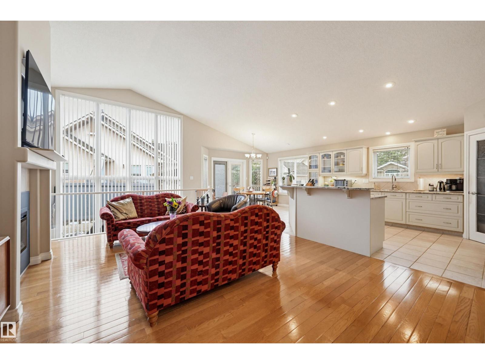 28 PRESTIGE PT NW — photo 7