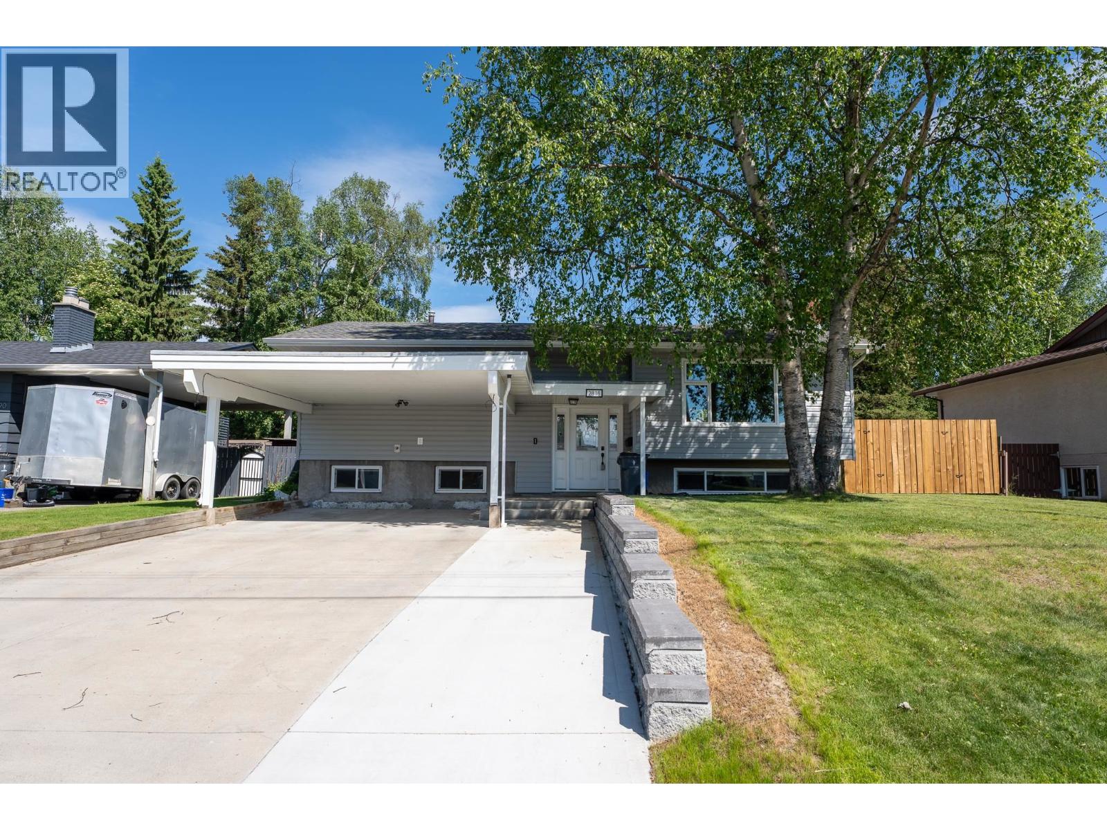 Kitchen of 2818 LONSDALE STREET · Prince George, BC