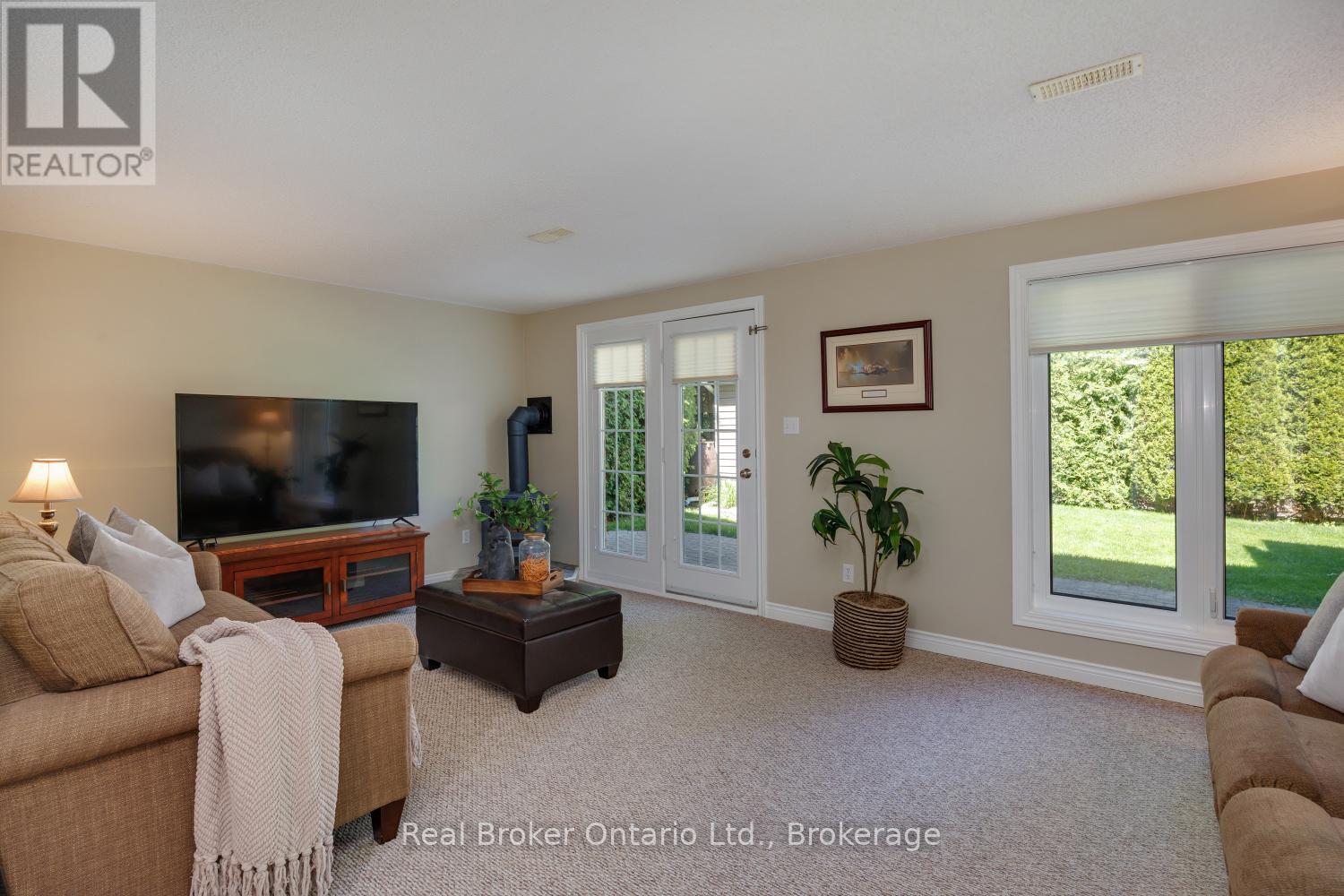 39 VALLEYCREST DRIVE - 26