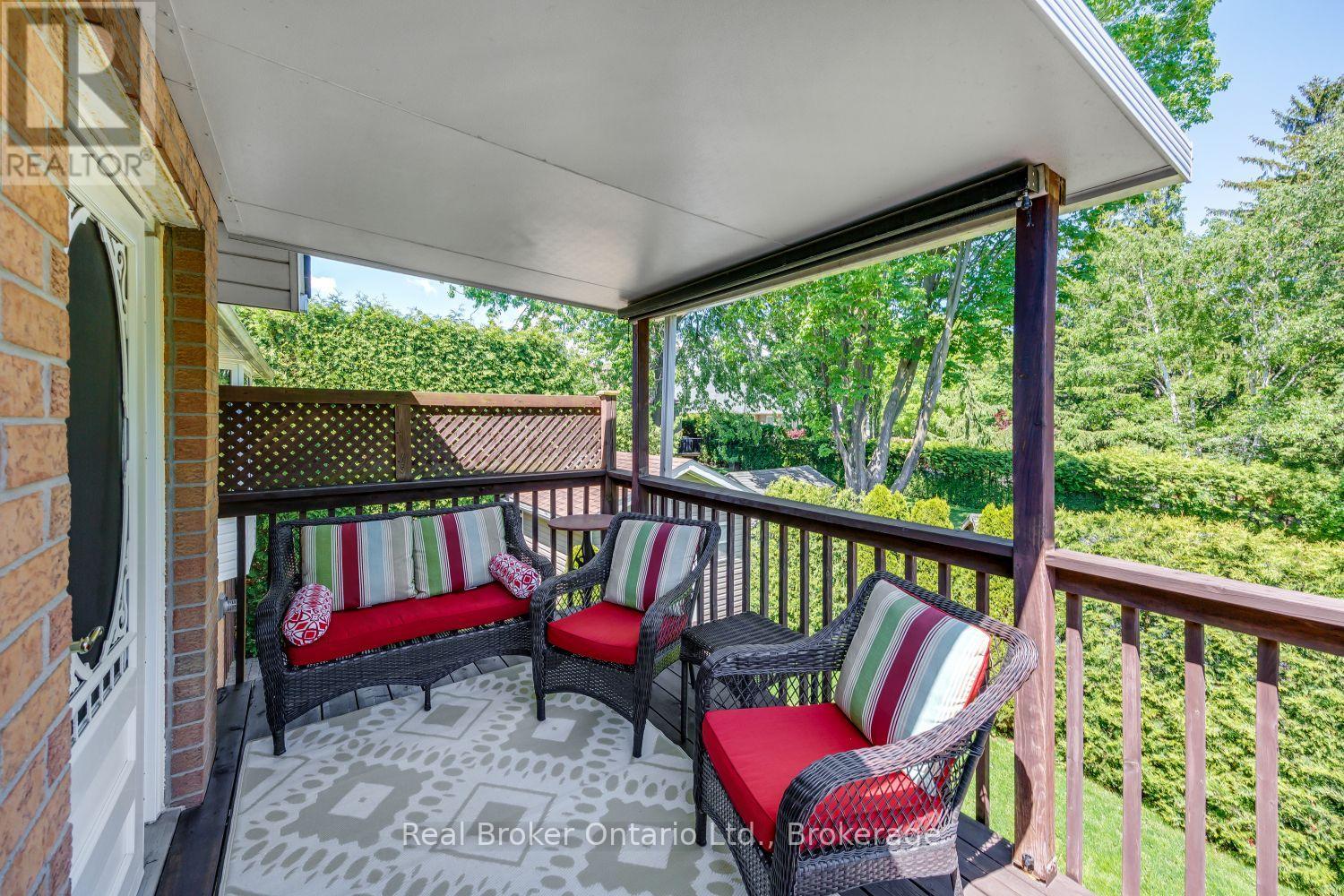 39 VALLEYCREST DRIVE - 36