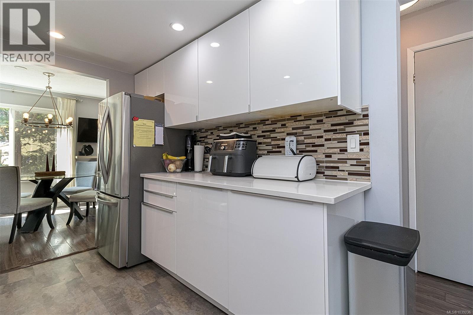 533 Crossandra Cres - 10