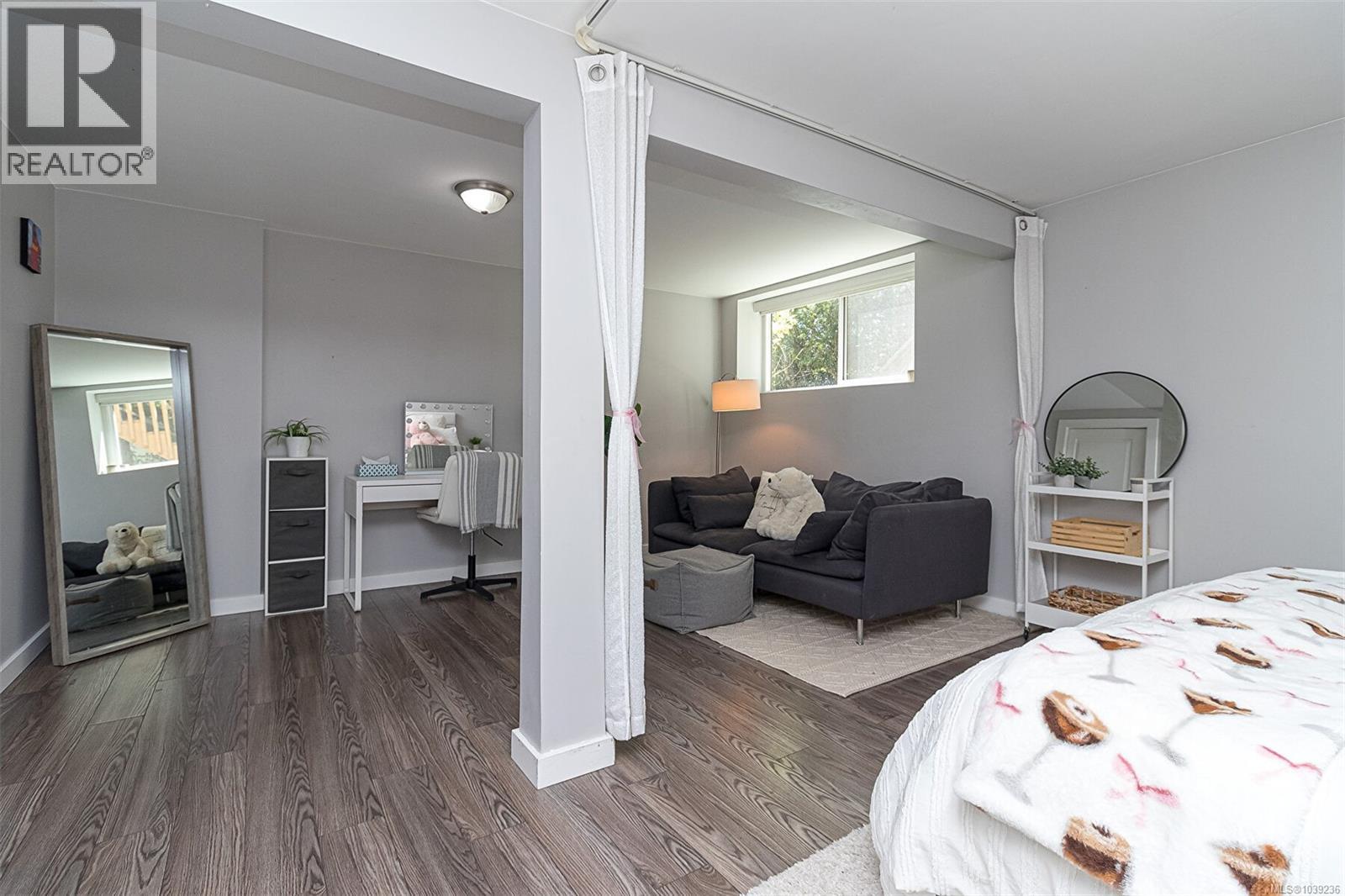  533 Crossandra Crescent, Saanich