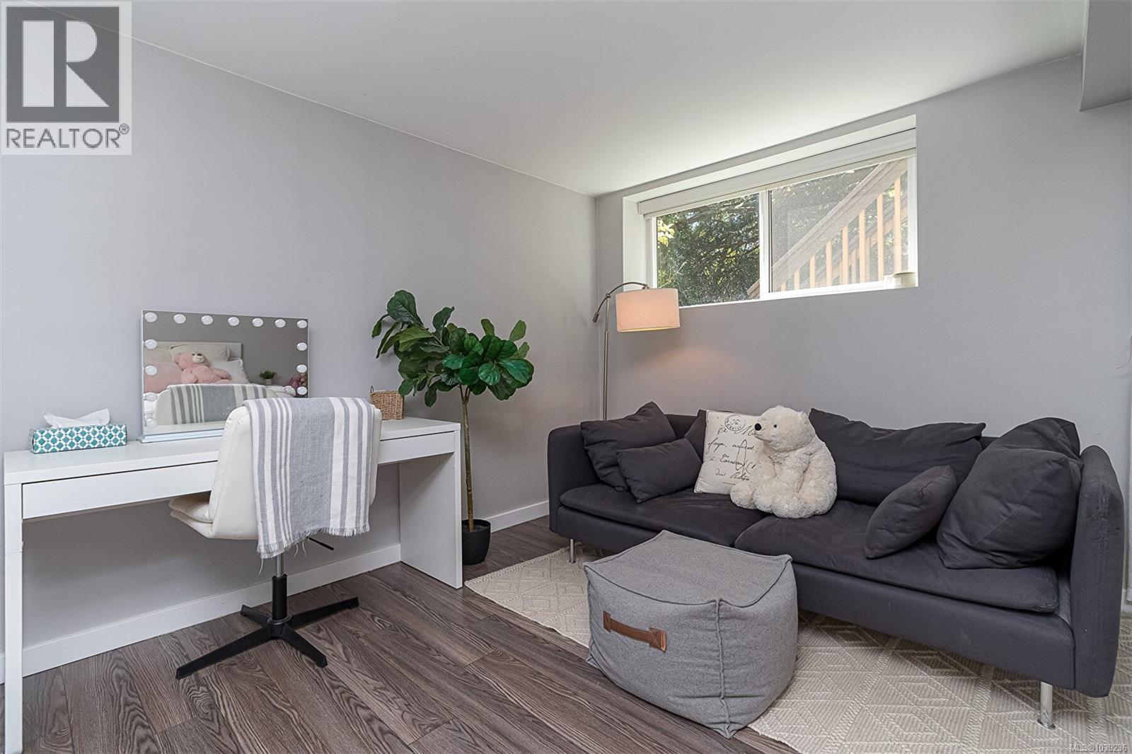 533 Crossandra Cres - 22