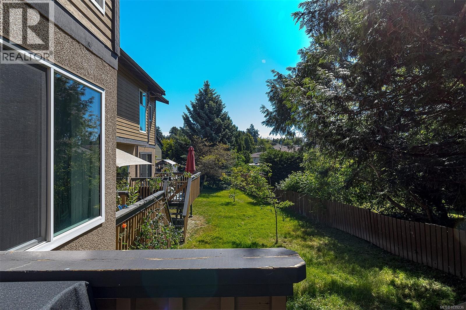533 Crossandra Cres - 28