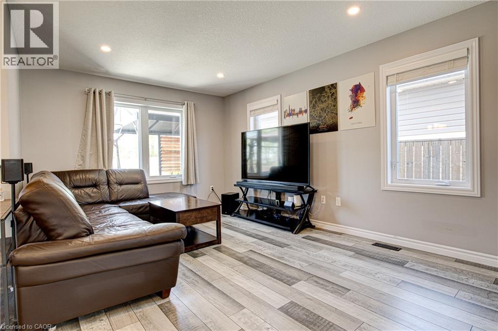 18 MINLER Street - 20