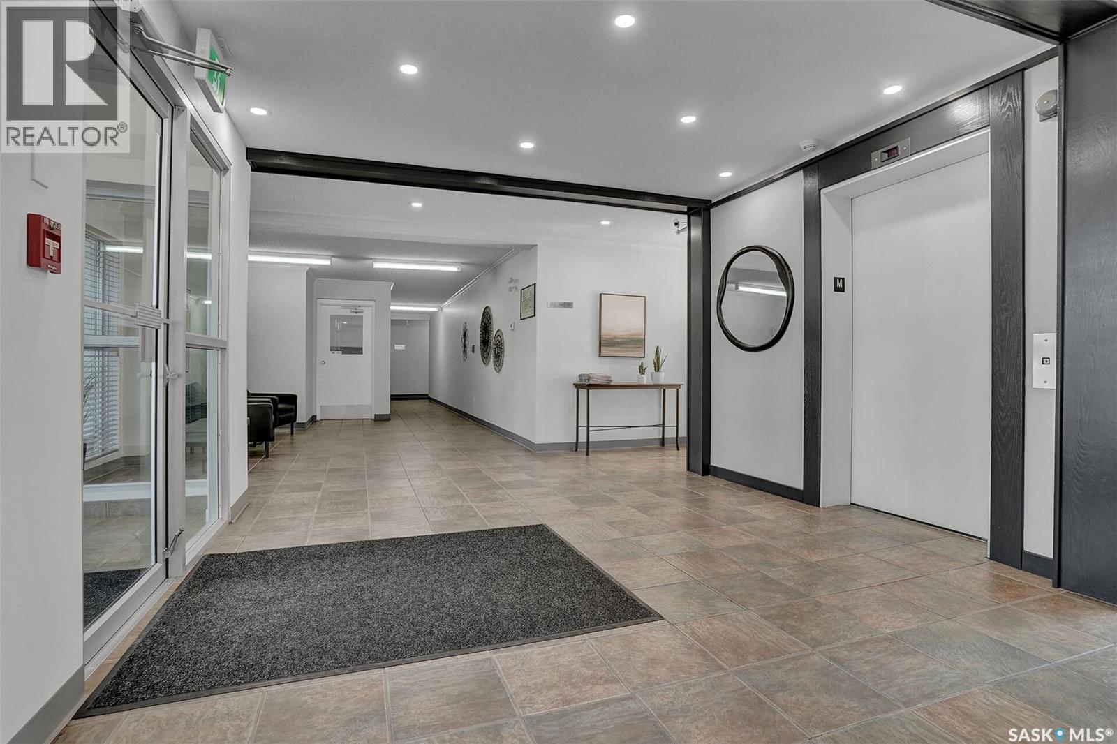 #139 960 Assiniboine AVENUE E - 34