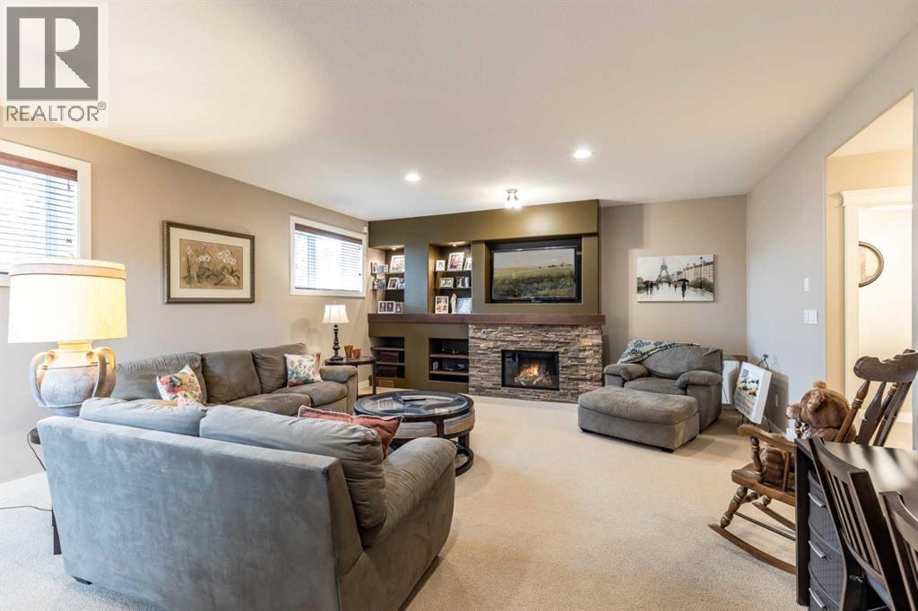 207 Hamptons Way SE - 39