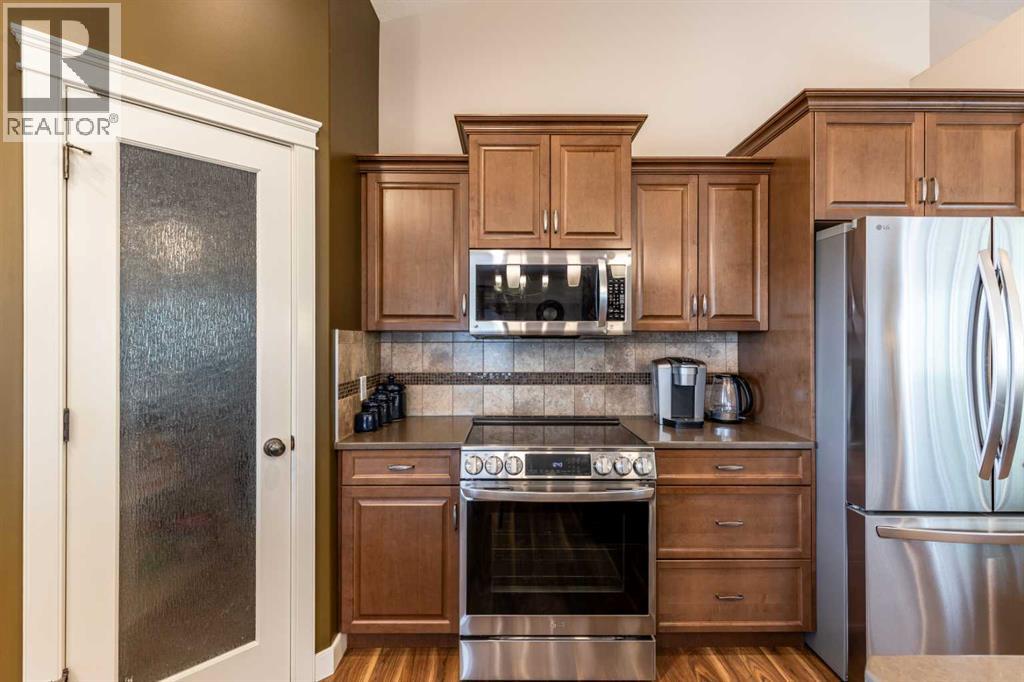 207 Hamptons Way SE - 12