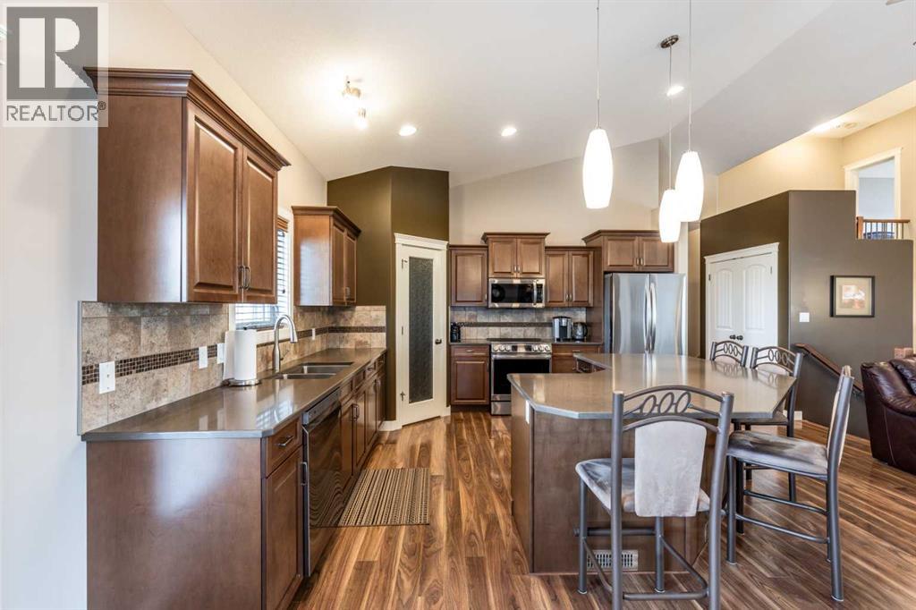 207 Hamptons Way SE - 11