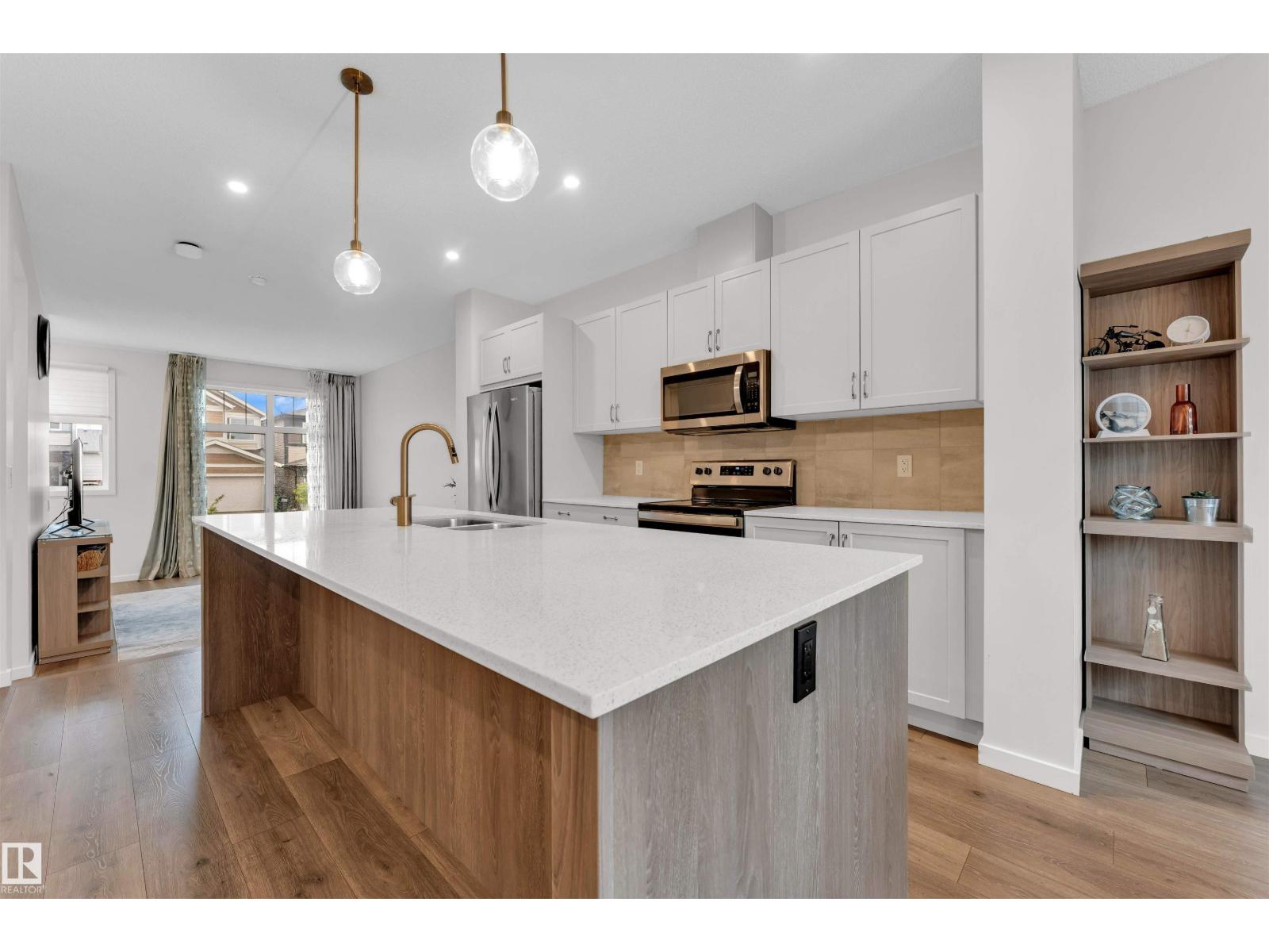 3607 6 AV SW - 14