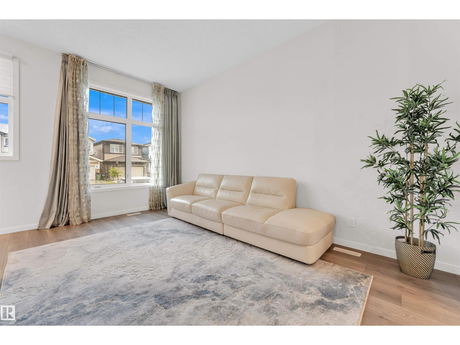 3607 6 AV SW - 8
