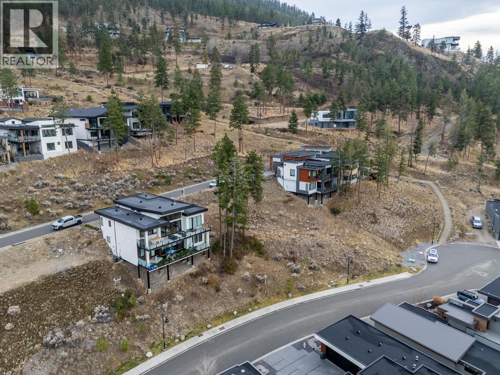  3332 Black Pine Lane, Kelowna