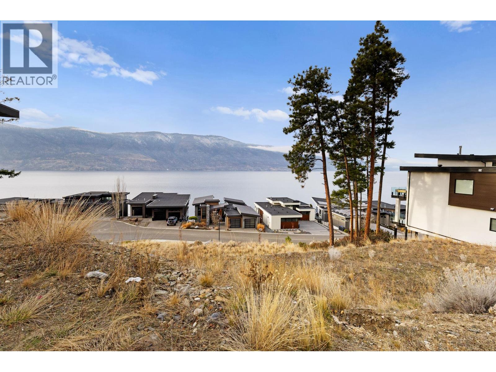  3332 Black Pine Lane, Kelowna