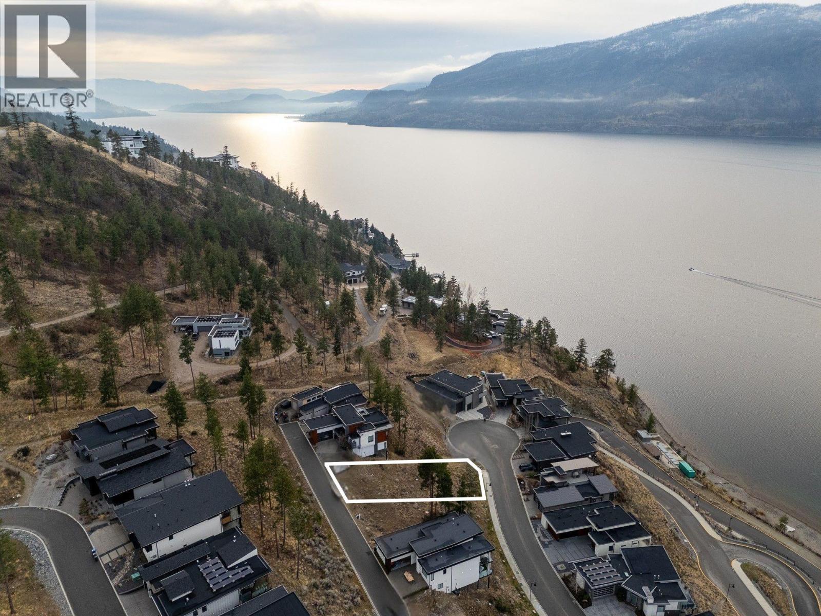  3332 Black Pine Lane, Kelowna