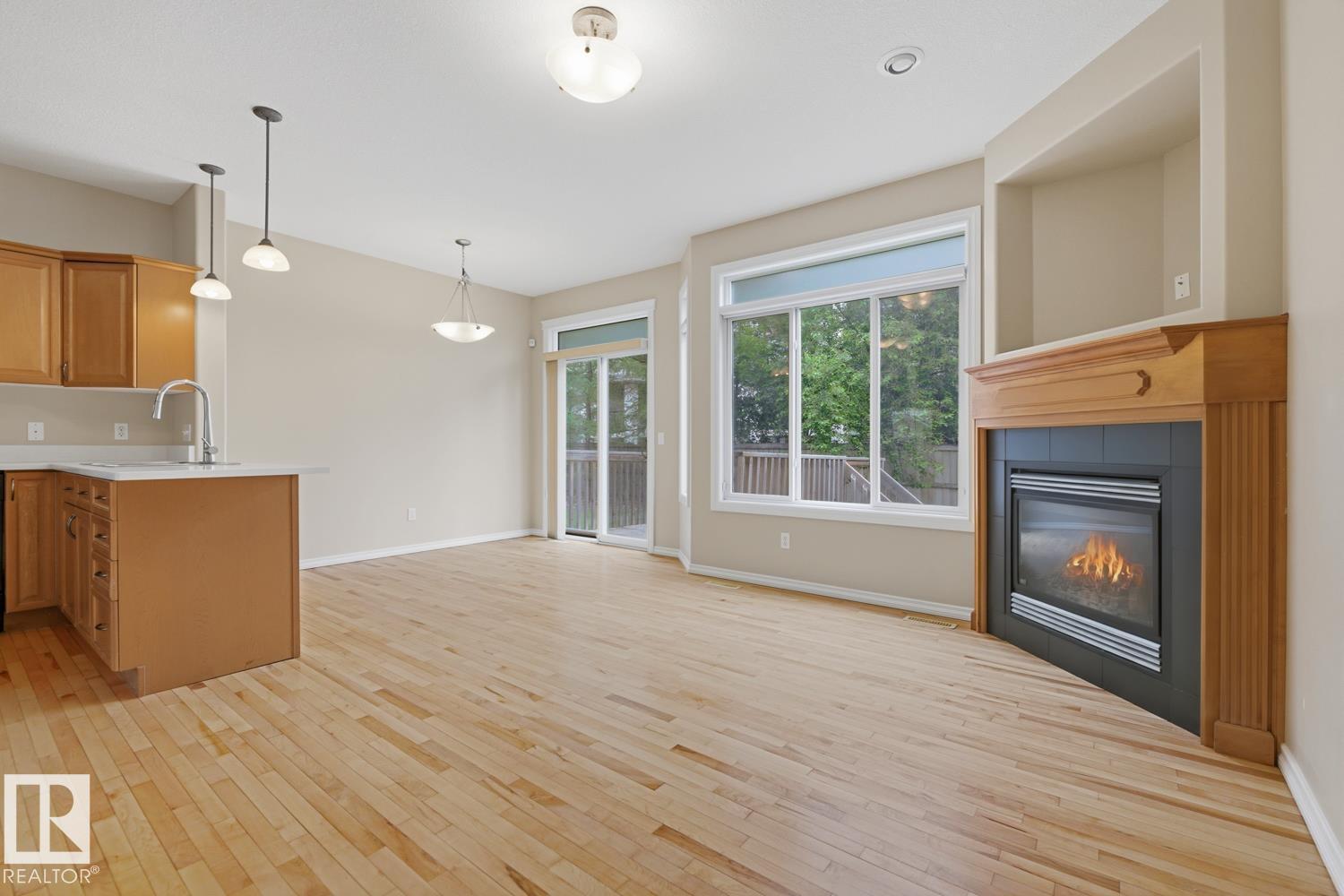 11612 11 AV SW - 7